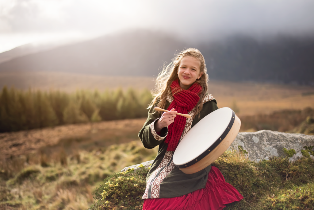 Young South African Singer Niamh Beatrix Supports Reach For A Dream with Debut Afrikaans Single ‘Kersfees in die Vreemde’
